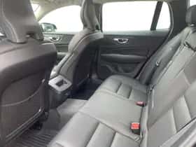 Volvo V60 (2023) thumbnail 17