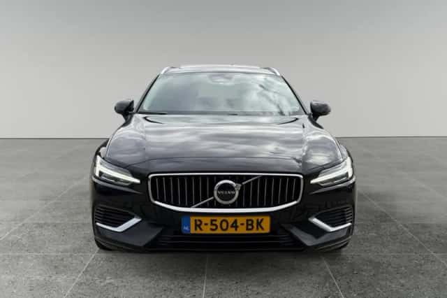 Volvo V60 (2022) thumbnail 4