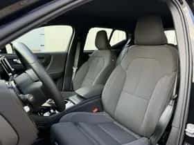 Volvo XC40 (2025) thumbnail 14