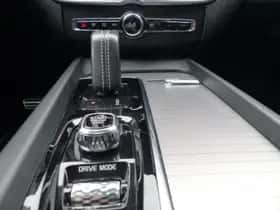 Volvo XC60 (2020) thumbnail 18