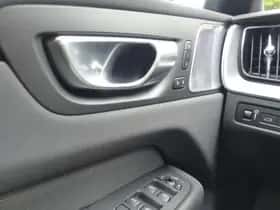 Volvo XC60 (2020) thumbnail 25
