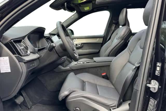 Volvo XC90 (2026) thumbnail 3