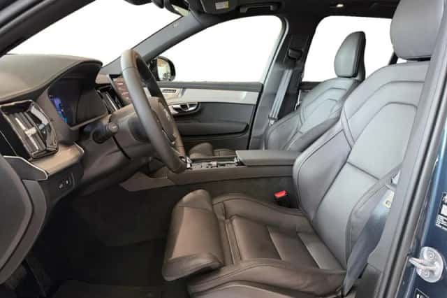 Volvo XC90 (2026) thumbnail 3