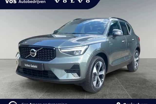 Volvo XC40 (2025) thumbnail 1