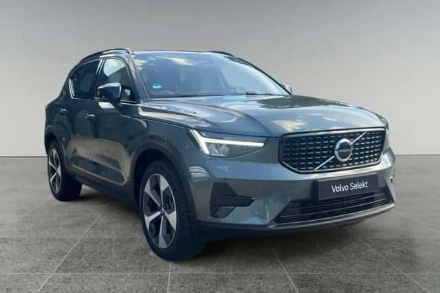 Volvo XC40 (2025) thumbnail 2