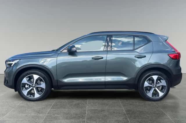 Volvo XC40 (2025) thumbnail 4
