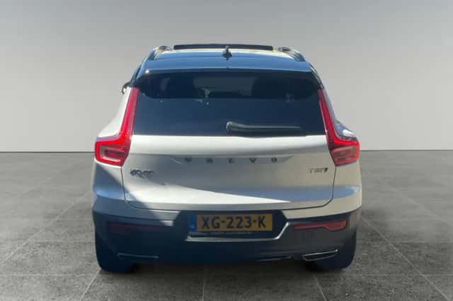 Volvo XC40 (2019) thumbnail 4