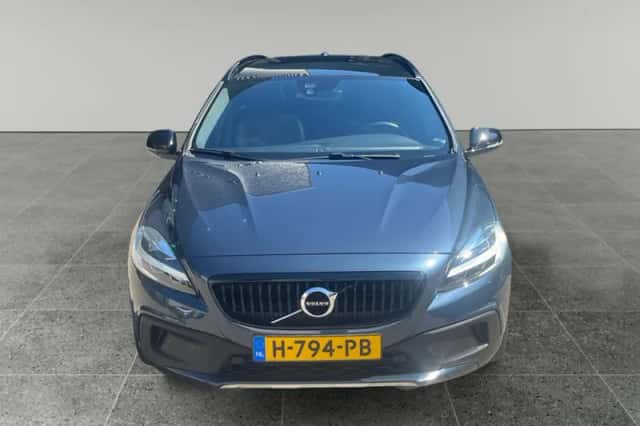 Volvo V40 (2020) thumbnail 5
