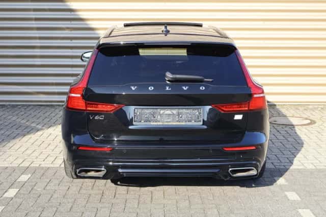 Volvo V60 (2021) thumbnail 4