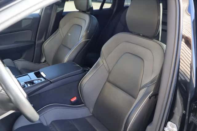 Volvo V60 (2021) thumbnail 5