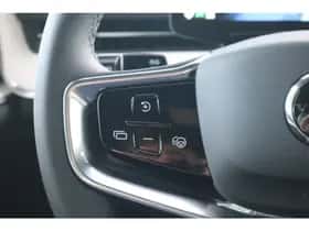 Volvo EX90 (2025) thumbnail 25