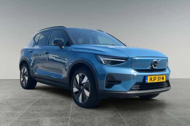 Volvo EX40 (2025) thumbnail 2