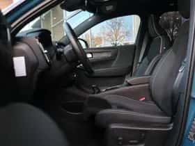 Volvo EX40 (2025) thumbnail 8