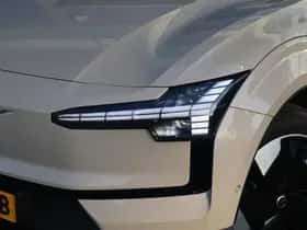 Volvo EX30 (2025) thumbnail 2