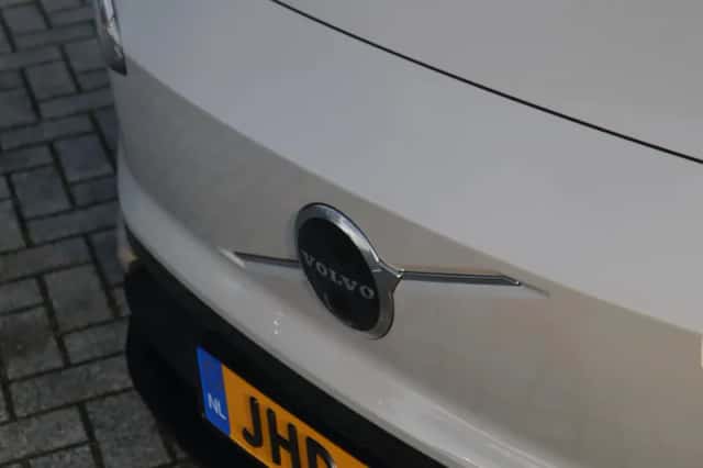 Volvo EX30 (2025) thumbnail 3