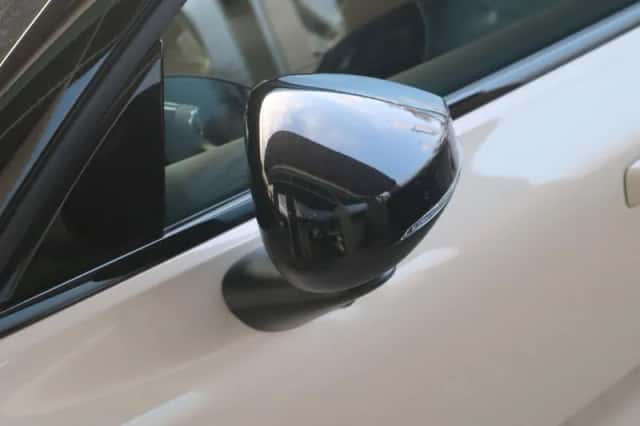Volvo EX30 (2025) thumbnail 4