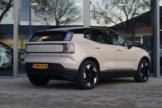 Volvo EX30 (2025) thumbnail 6