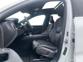 Volvo XC60 (2025) thumbnail 3