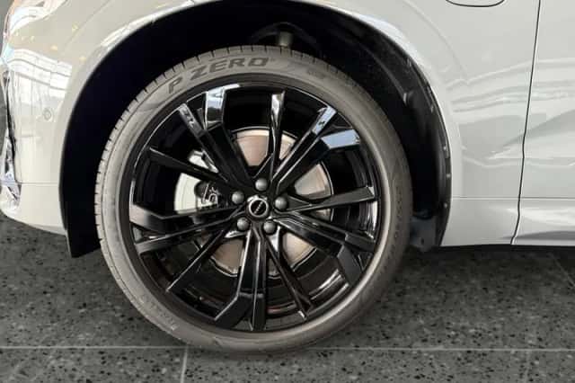 Volvo XC60 (2025) thumbnail 6