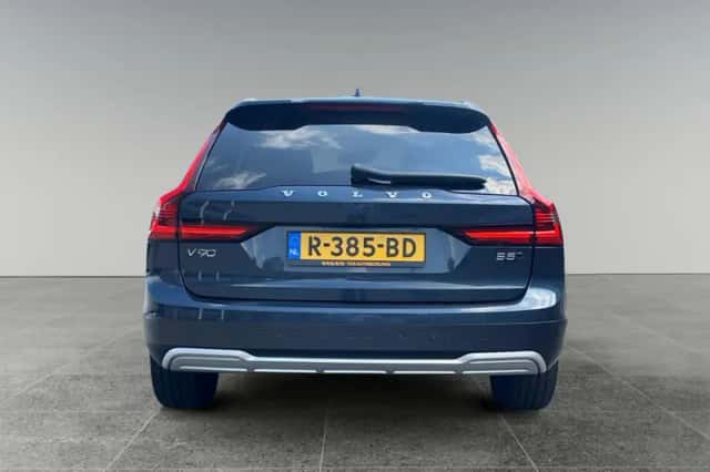 Volvo V90 (2021) thumbnail 6
