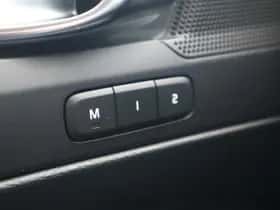 Volvo XC40 (2018) thumbnail 19