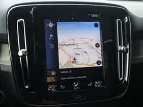 Volvo XC40 (2018) thumbnail 25
