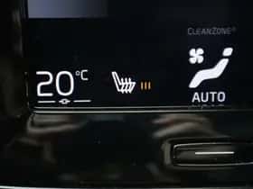 Volvo XC40 (2018) thumbnail 32