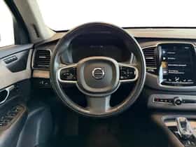 Volvo XC90 (2021) thumbnail 5