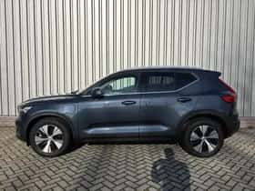 Volvo XC40 (2021) thumbnail 2