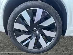 Volvo XC90 (2024) thumbnail 7