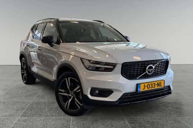 Volvo XC40 (2020) thumbnail 2