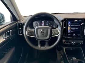 Volvo XC40 (2020) thumbnail 9