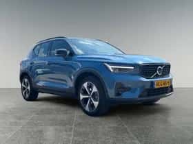 Volvo XC40 (2025) thumbnail 2