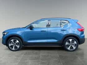 Volvo XC40 (2025) thumbnail 3