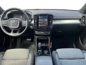Volvo XC40 (2025) thumbnail 10
