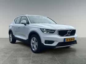 Volvo XC40 thumbnail 2