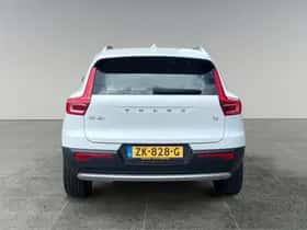 Volvo XC40 thumbnail 6