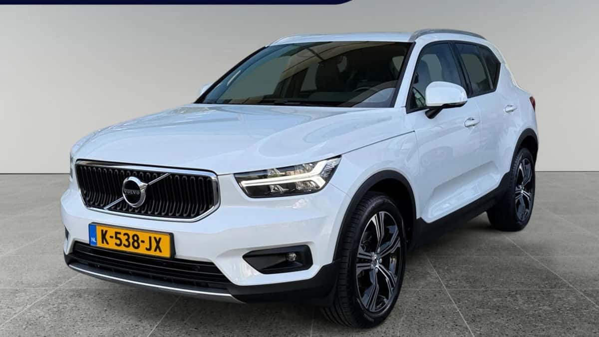 Volvo XC40 (2021) — foto 1