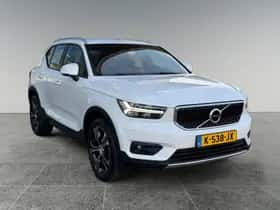 Volvo XC40 (2021) thumbnail 2
