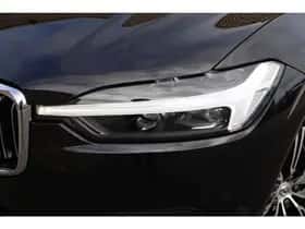 Volvo XC60 (2021) thumbnail 2