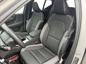 Volvo EX40 (2025) thumbnail 16