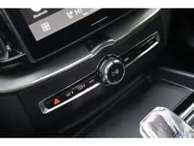 Volvo XC60 (2025) thumbnail 38