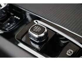 Volvo XC60 (2025) thumbnail 39