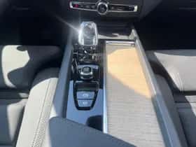 Volvo XC60 (2025) thumbnail 11