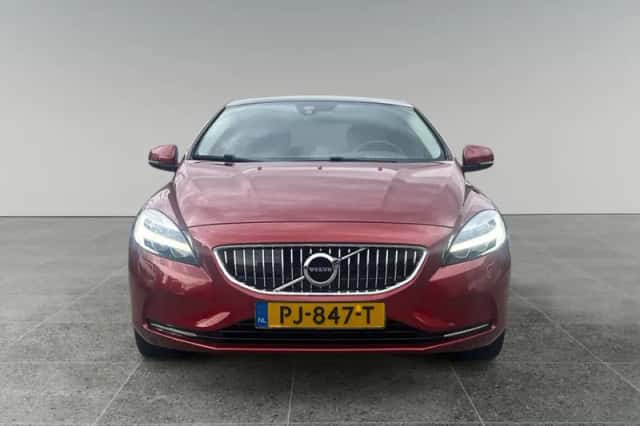 Volvo V40 (2017) thumbnail 5