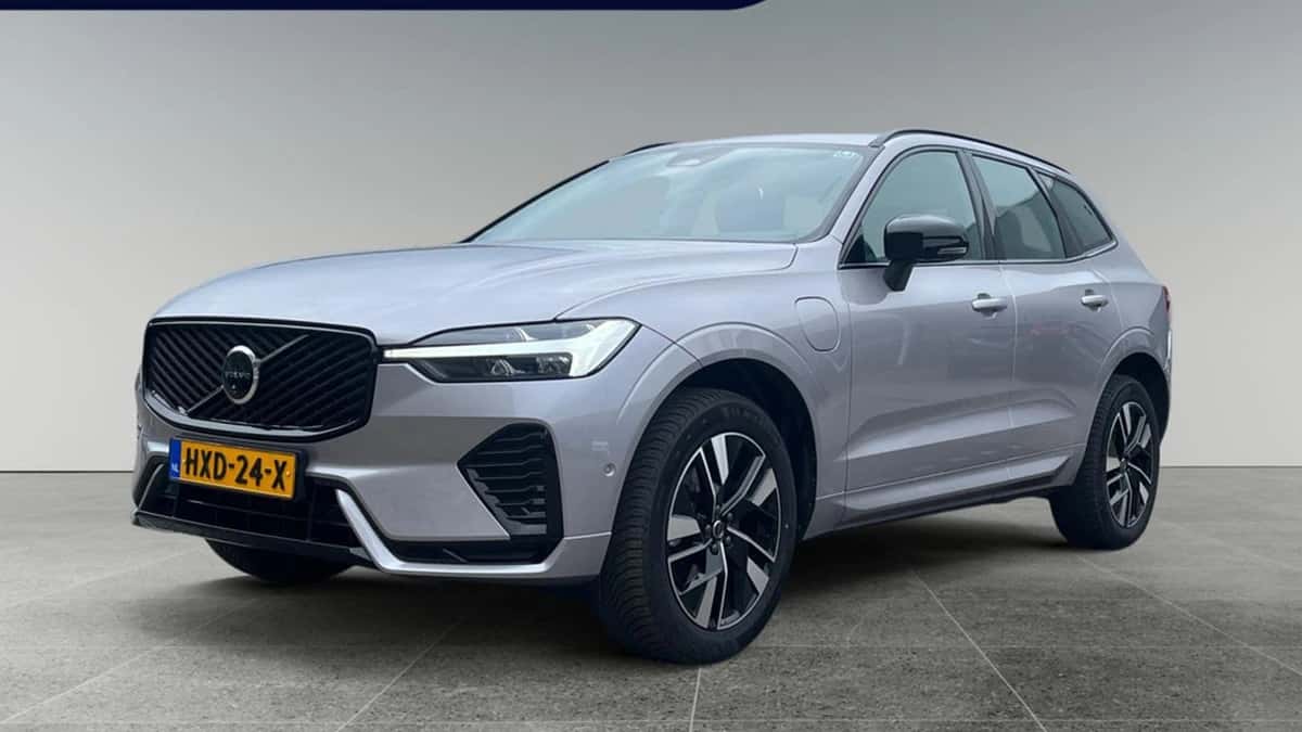 Volvo XC60 (2025) — foto 1