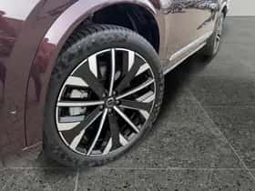 Volvo XC90 (2025) thumbnail 3