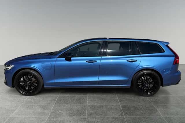 Volvo V60 (2021) thumbnail 4