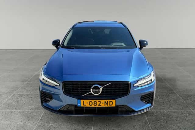 Volvo V60 (2021) thumbnail 5