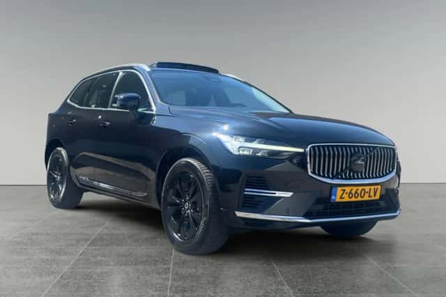 Volvo XC60 (2024) thumbnail 2
